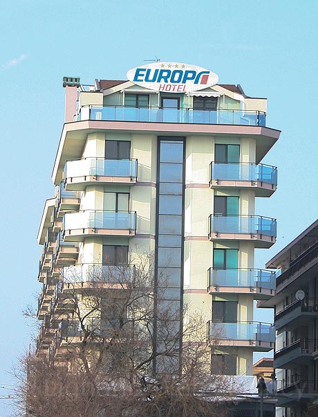 Das Hotel Europa direkt am Strand von Jesolo gelegen foto