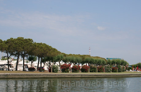 Vista porto Jesolo foto