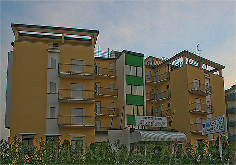 Hotelul Astor din Jesolo foto